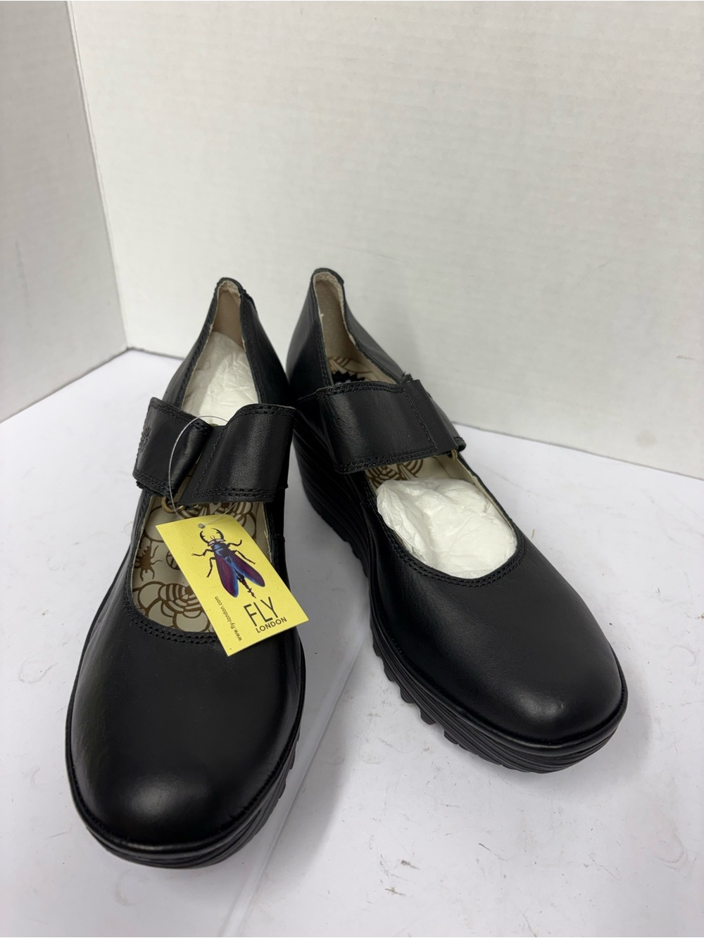 NWT Fly London Shoes 40
